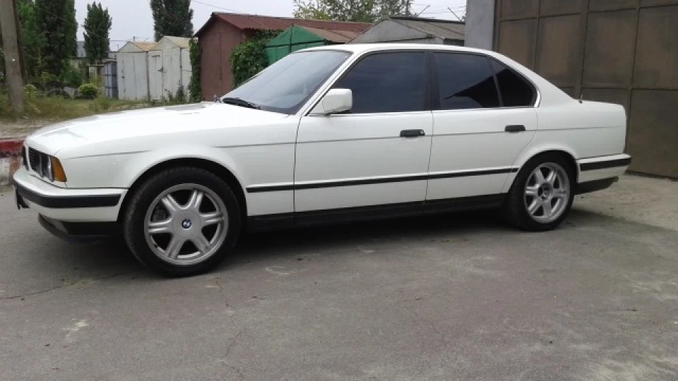 BMW 5 series 2