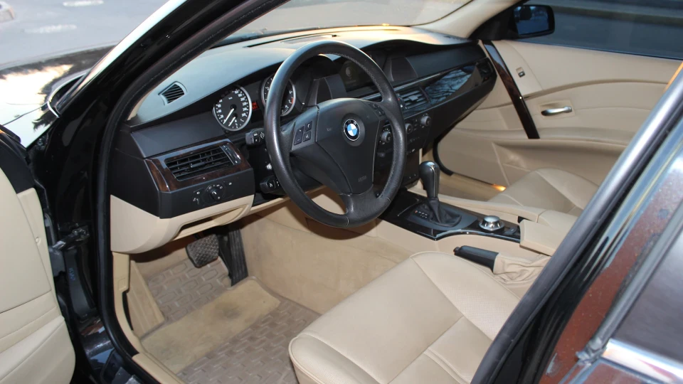 BMW 5 series 2
