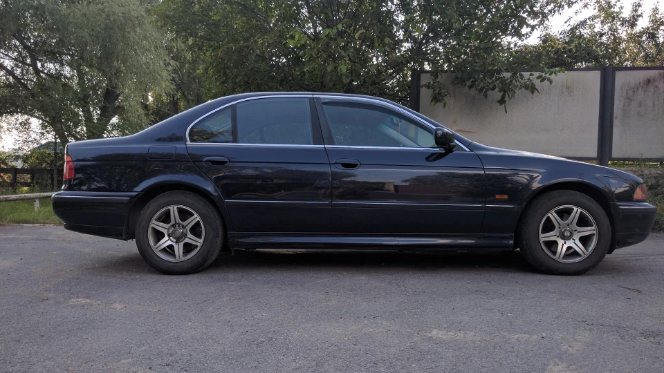 BMW 5 series 2