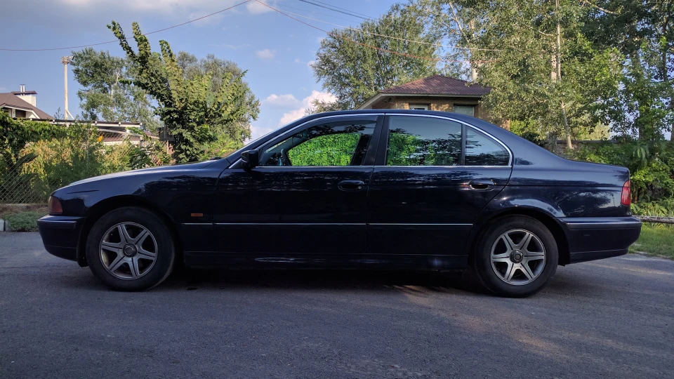 BMW 5 series 3