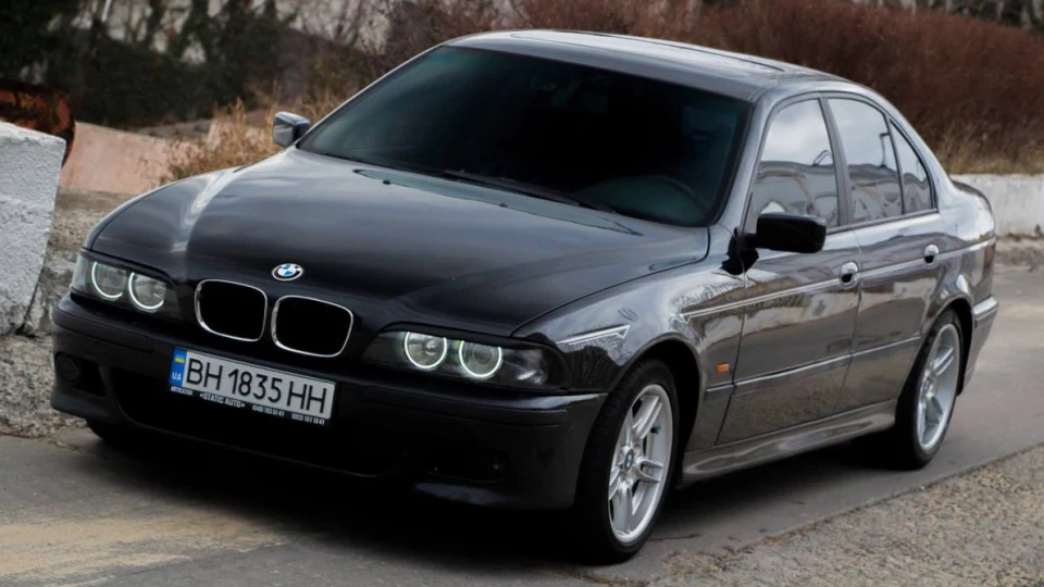 BMW 5 series 3