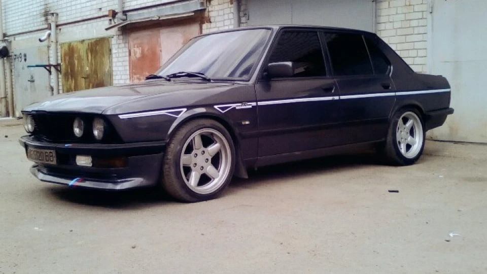 BMW 5 series 2