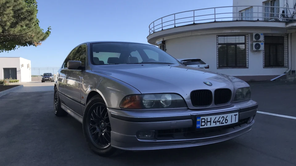 BMW 5 series 3