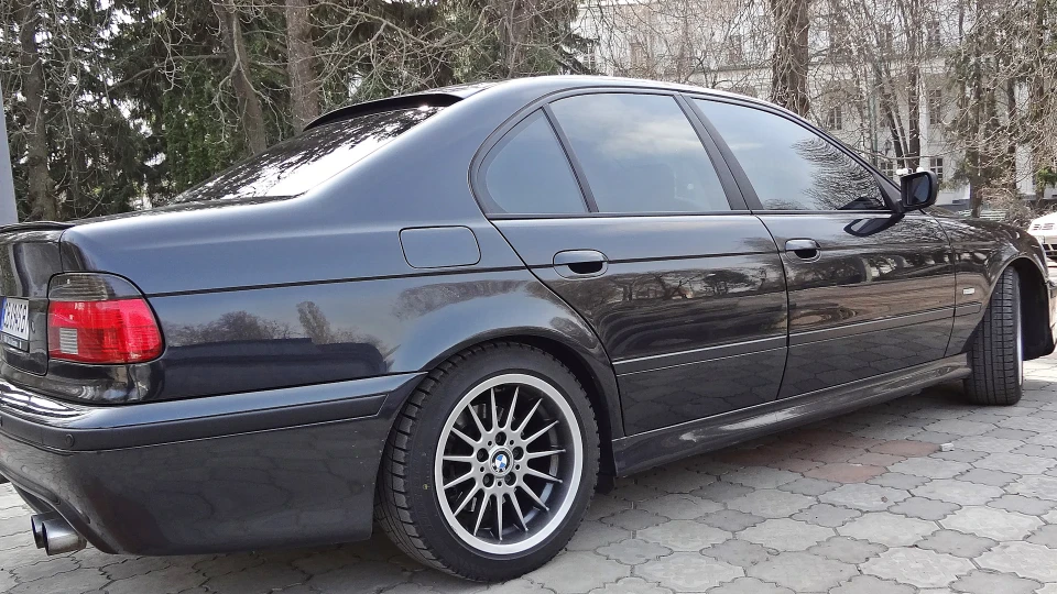 BMW 5 series 20 років не вік 4