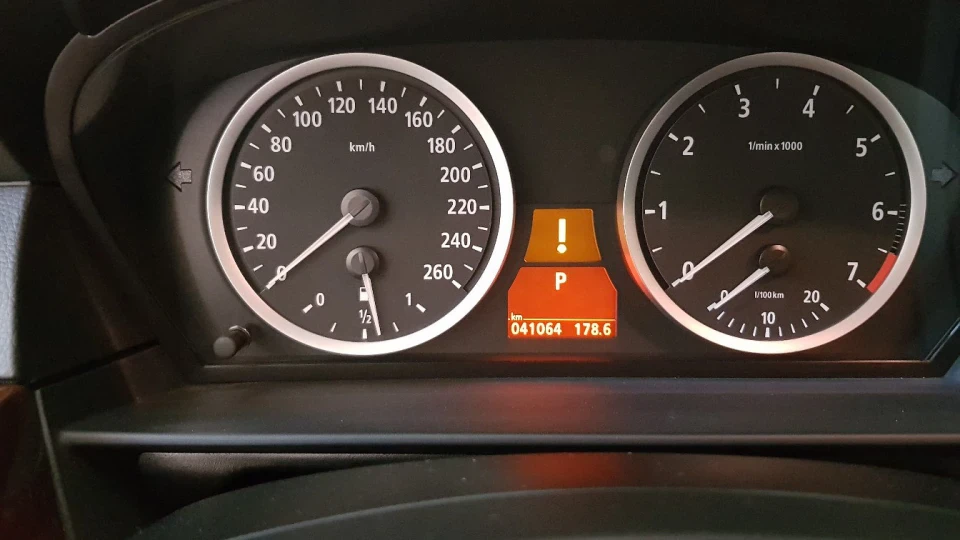 BMW 5 series 2.5 бензин 5