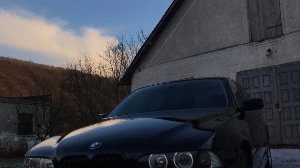 BMW 5 series 2.5 чорний демон