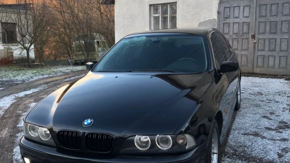 BMW 5 series 2.5 чорний демон 2