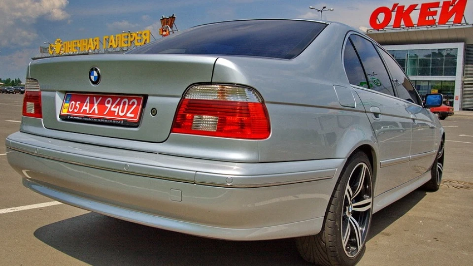 BMW 5 series 3-літровий літак 4