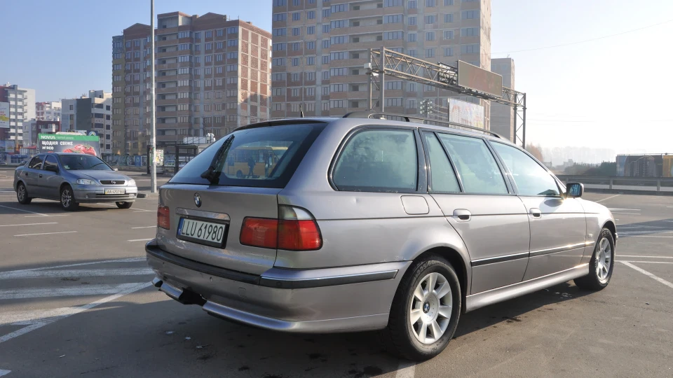 BMW 5 series 3,0 turbo diesel 2