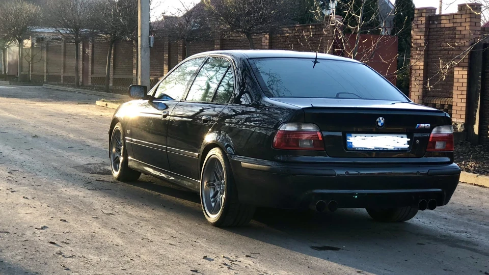 BMW 5 series 4.4 ///M individual