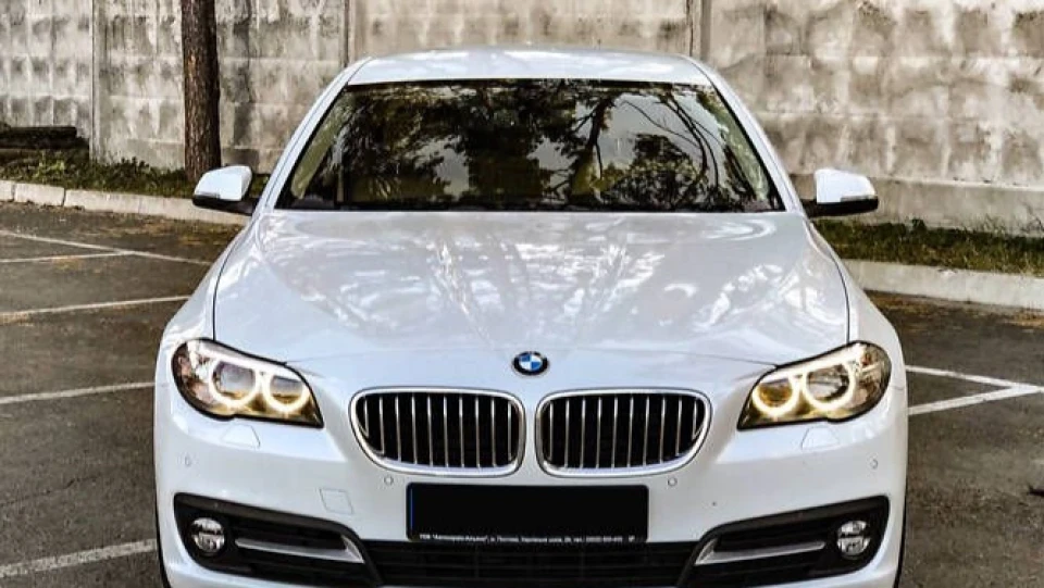 BMW 5 series 520i Перламутр 5