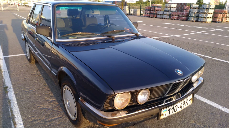 BMW 5 series 520i (Ржавлік YouTube) 2