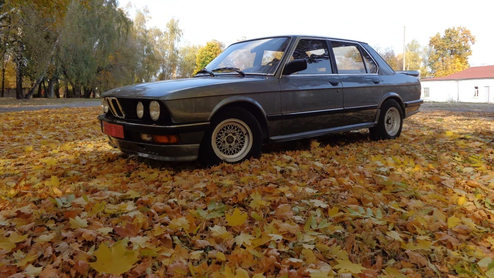 BMW 5 series 520i Zender 126000 км!