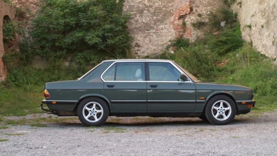BMW 5 series 525е 4