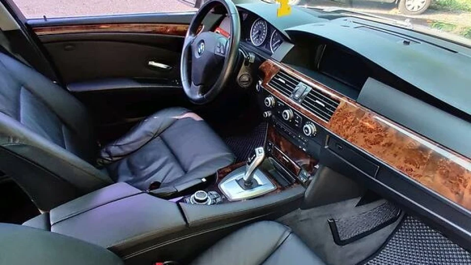 BMW 5 series 528i Південна Корея 4