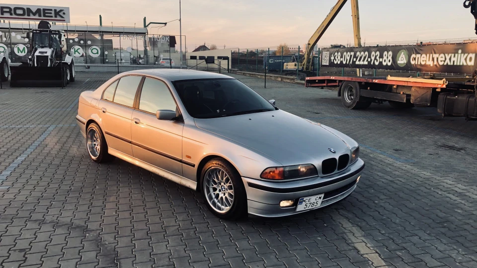 BMW 5 series 528i 5