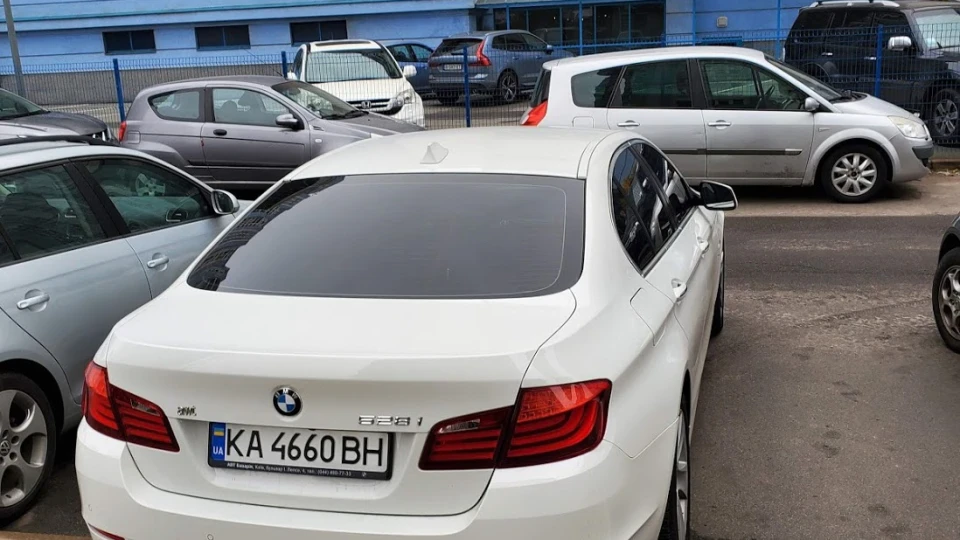 BMW 5 series 528iX 2