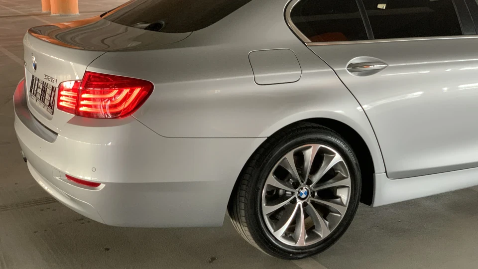 BMW 5 series 528XDrive 2