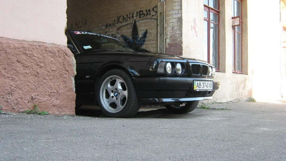 BMW 5 series 530 V8 Чорний Пес