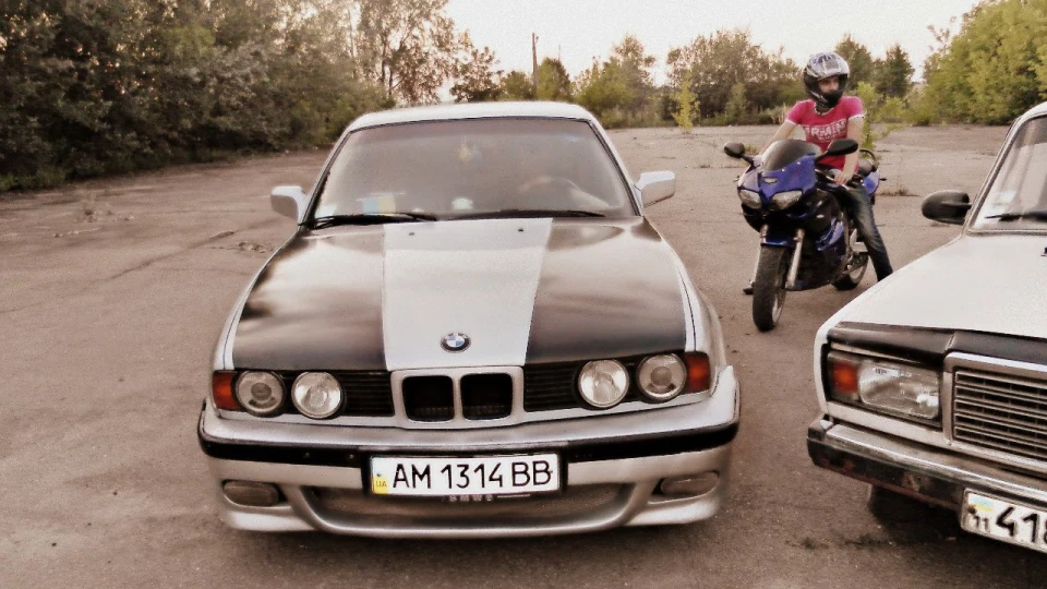 BMW 5 series 530i Сріблястий 3