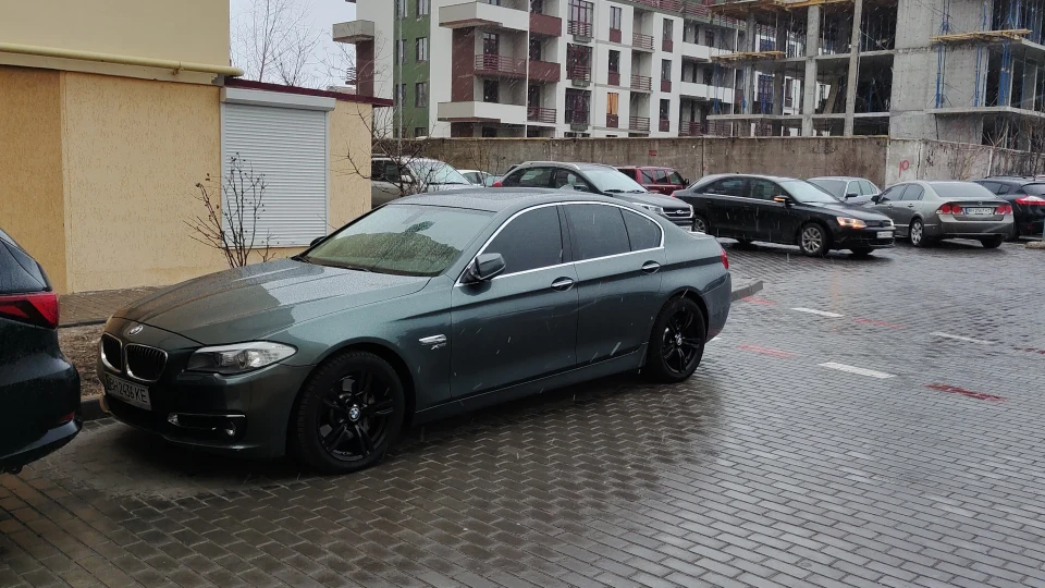 BMW 5 series 535ix 2