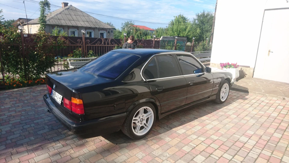 BMW 5 series 540i МКПП 2