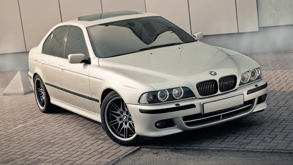 BMW 5 series 540i V8 ///М-Technic 2