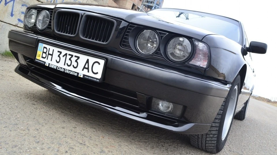 BMW 5 series 540i V8 SCHWARZ PANZER 2