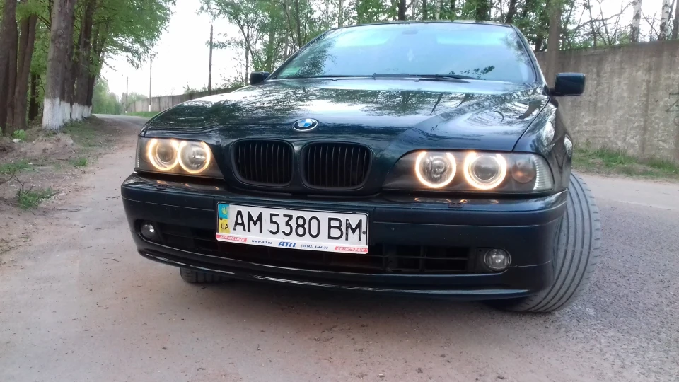 BMW 5 series 540ia 4