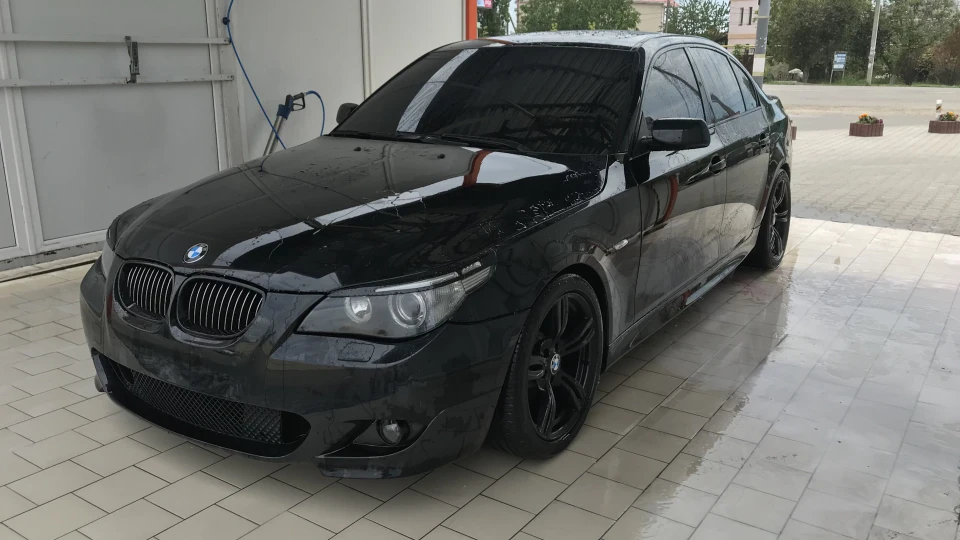 BMW 5 series 550i M-style 5