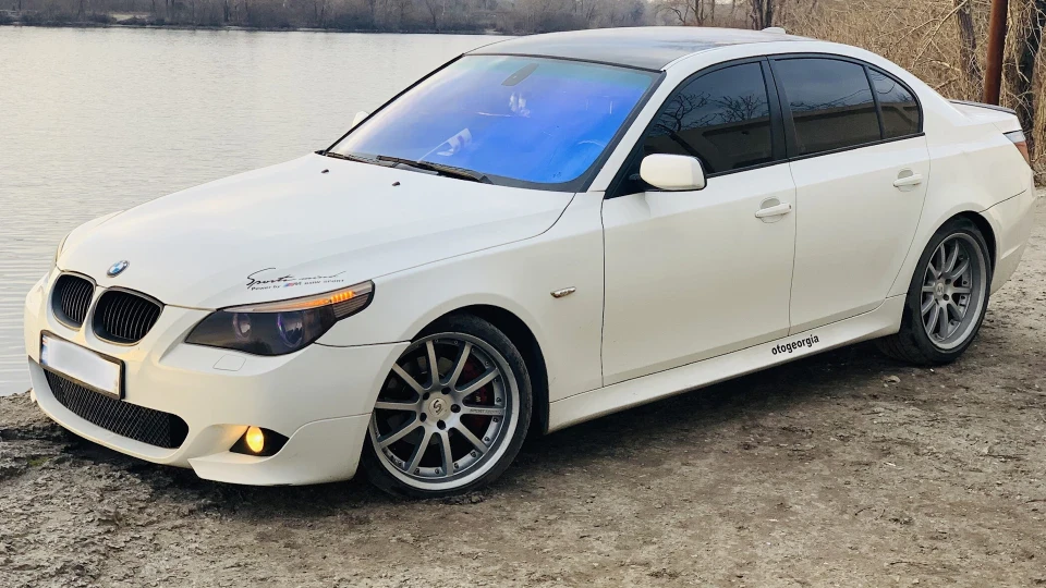 BMW 5 series Alpine Weiss 4