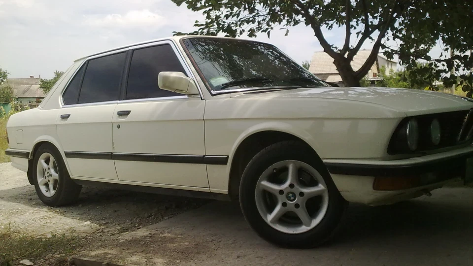 BMW 5 series Баварець) 3