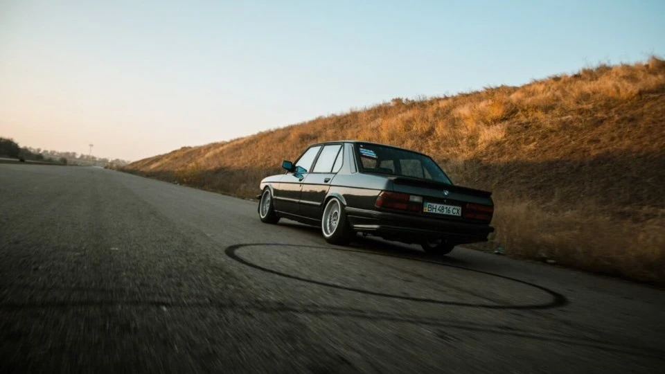 BMW 5 series BDSM DreamComezTrue 4