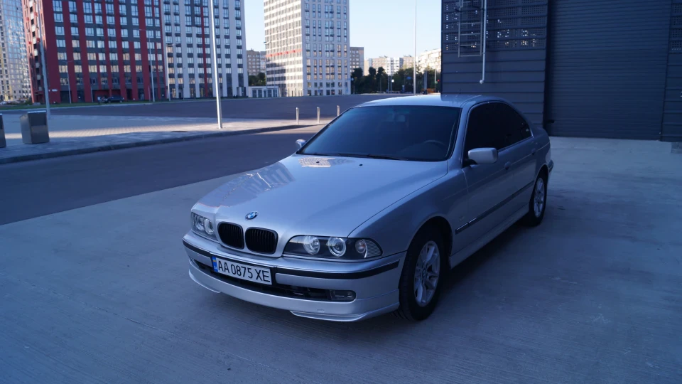 BMW 5 series 💎 Bimmer Titan Silver 2