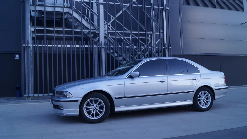 BMW 5 series 💎 Bimmer Titan Silver 4