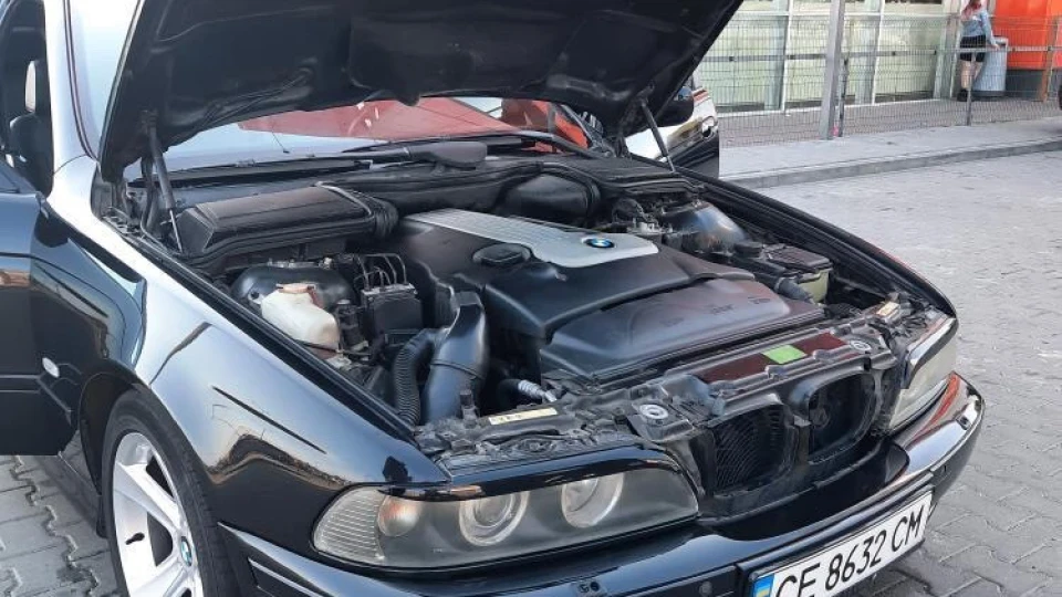 BMW 5 series Black 3.0 diesel 5