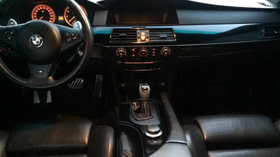 BMW 5 series Black ButterFly 2