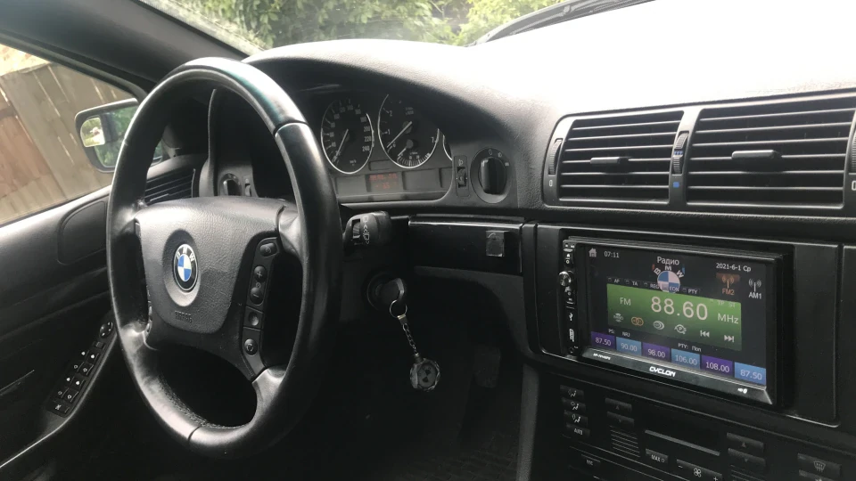 BMW 5 series Блю 4
