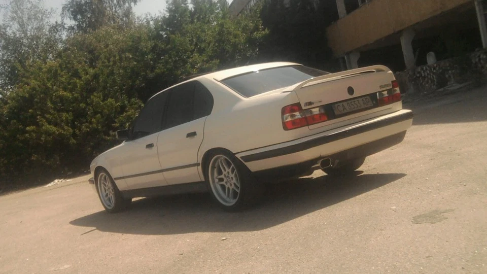 BMW 5 series BLONDA///520 2