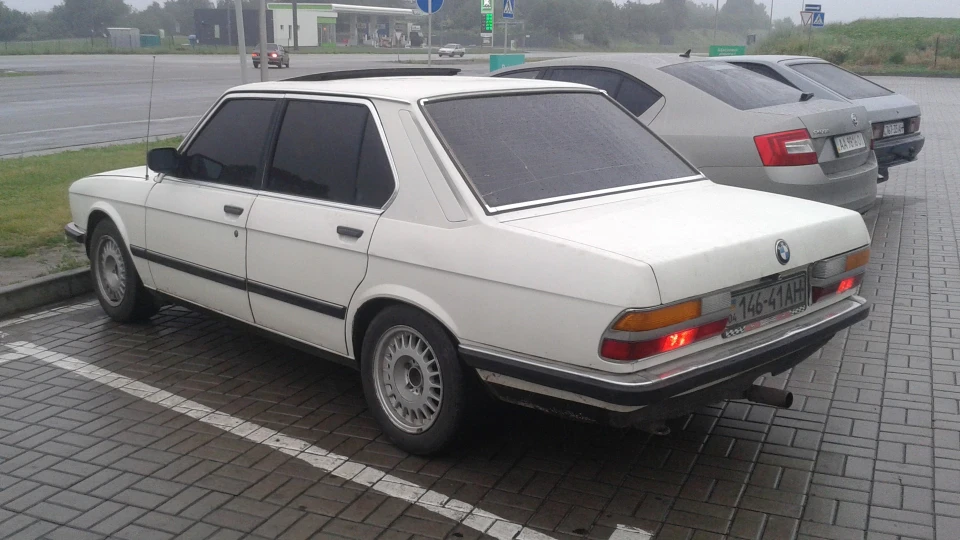 BMW 5 series Блондиночка 2