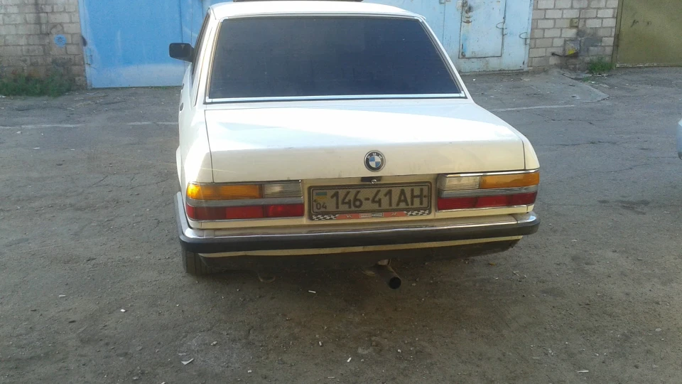 BMW 5 series Блондиночка 4