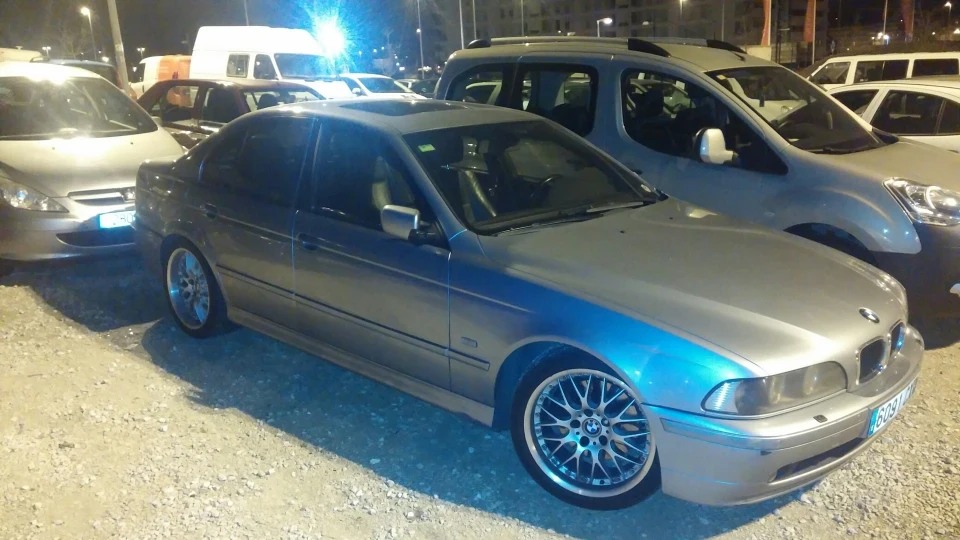 BMW 5 series Blue-Water Metallic