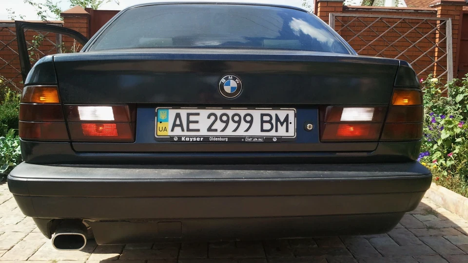 BMW 5 series ///BMW E34style 4