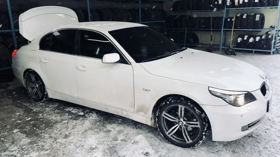 BMW 5 series BMW e60 Біла Лиса