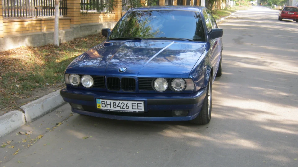 BMW 5 series bright blue