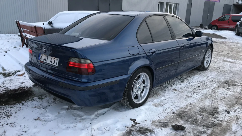 BMW 5 series Папір 4