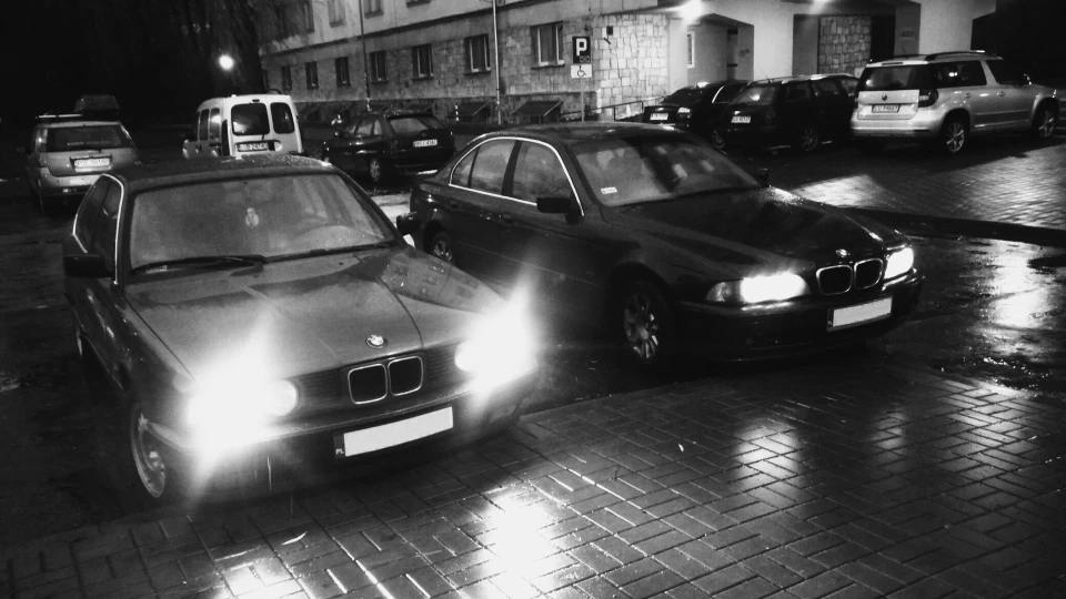 BMW 5 series Calypsorot metallic