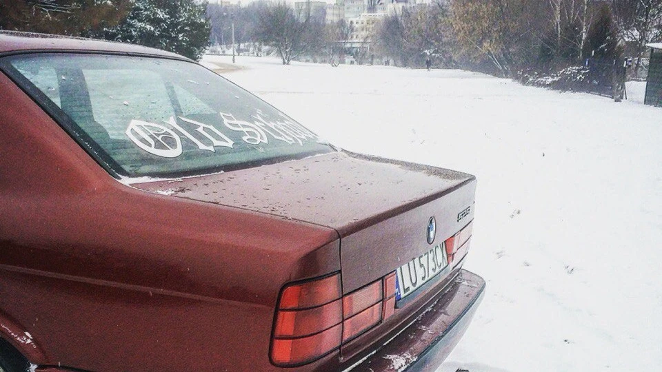 BMW 5 series Calypsorot metallic 2