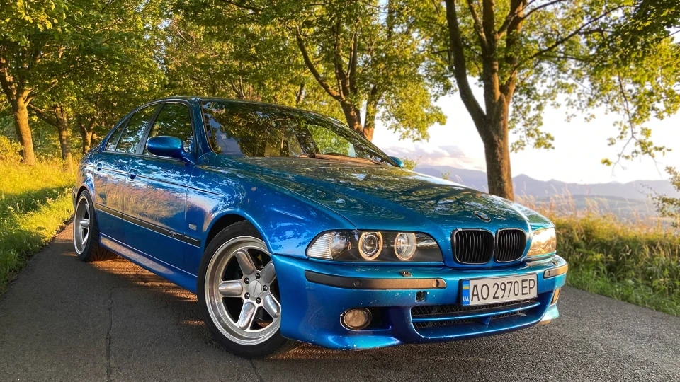 BMW 5 series Ⓜ️ Candy Blue