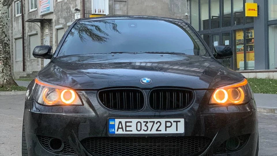 BMW 5 series Чорна на чорному